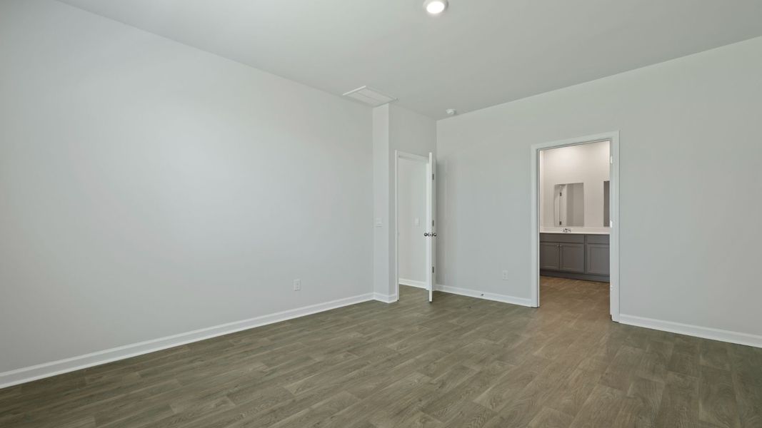 Representative unfurnished interior of a home built from the ELLE by D.R. Horton in Lakeview at Kitfield, Moncks Corner (Image 26).