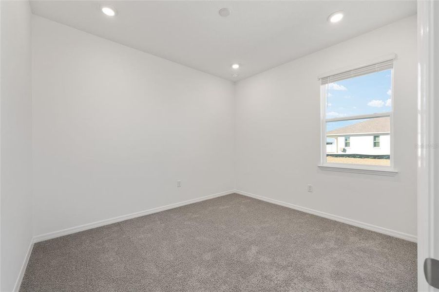 Spacious, unfurnished interior of a new home in Calesa Township, Ocala (Image 17).