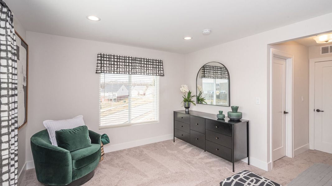 Representative furnished interior of a home built from the The Keswick Townhome (Interior Walk-Out) by Norfolk Homes in Bristol Ridge Townhomes, Ann Arbor (Image 33).