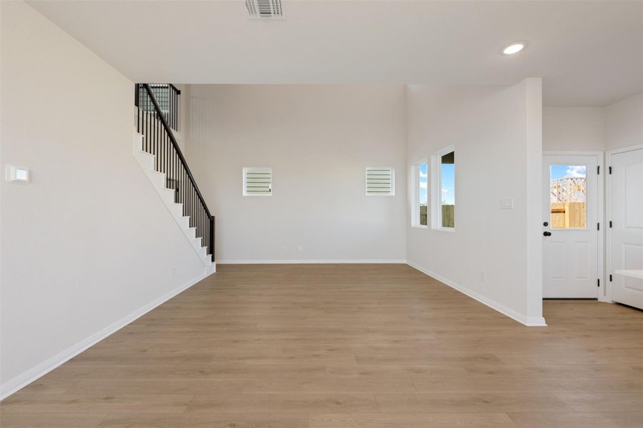 Representative images and renderings are for illustrative purposes. Actual structural options and design finishes of home may vary.
