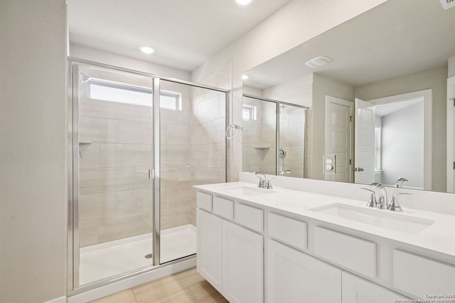 Furnished interior view inside a new home in Comanche Ridge, San Antonio (Image 8). Furnished interior view inside a new home in Comanche Ridge, San Antonio (Image 8).