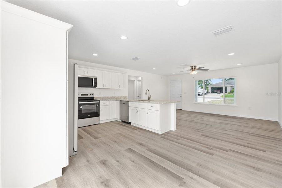 Exterior details and patio area of a home in , Silver Springs (Image 21).
