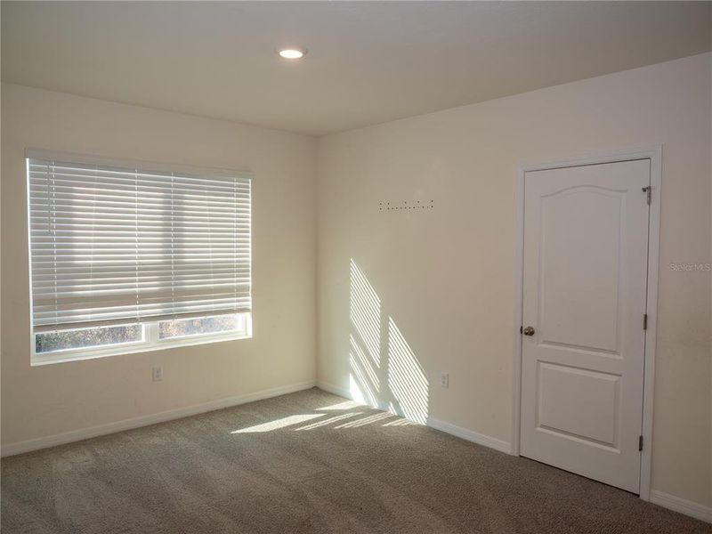 Spacious, unfurnished interior of a new home in Poinciana Enclave, Kissimmee (Image 25).