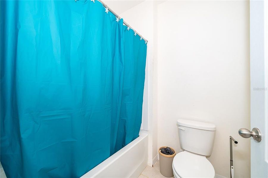Furnished interior view inside a new home in Kindred, Kissimmee (Image 12).