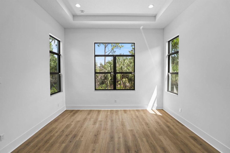 Spacious, unfurnished interior of a new home in Artistry Palm Beach, Palm Beach Gardens (Image 30).