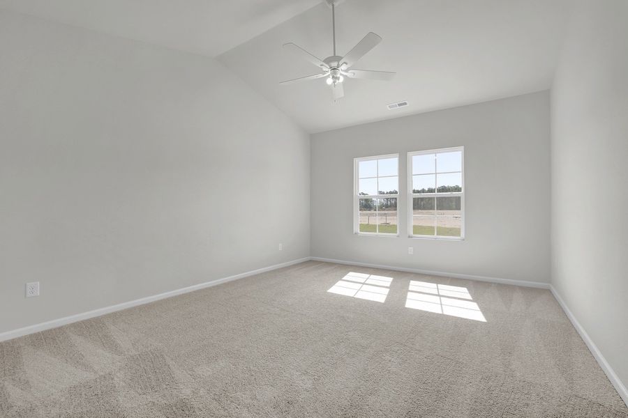 Spacious, unfurnished interior of a new home in River Tide Farms, Bolivia (Image 16).