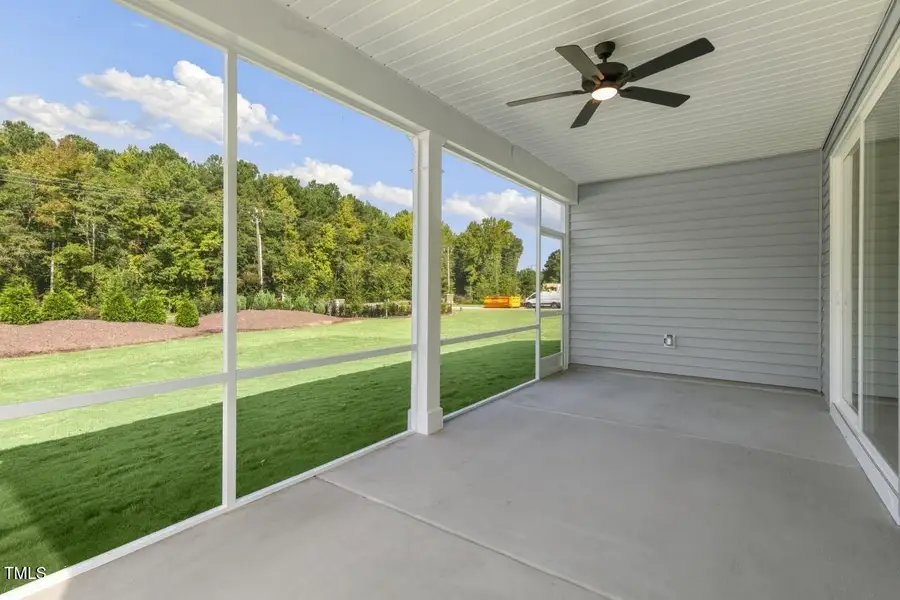 gorgeous screened porch