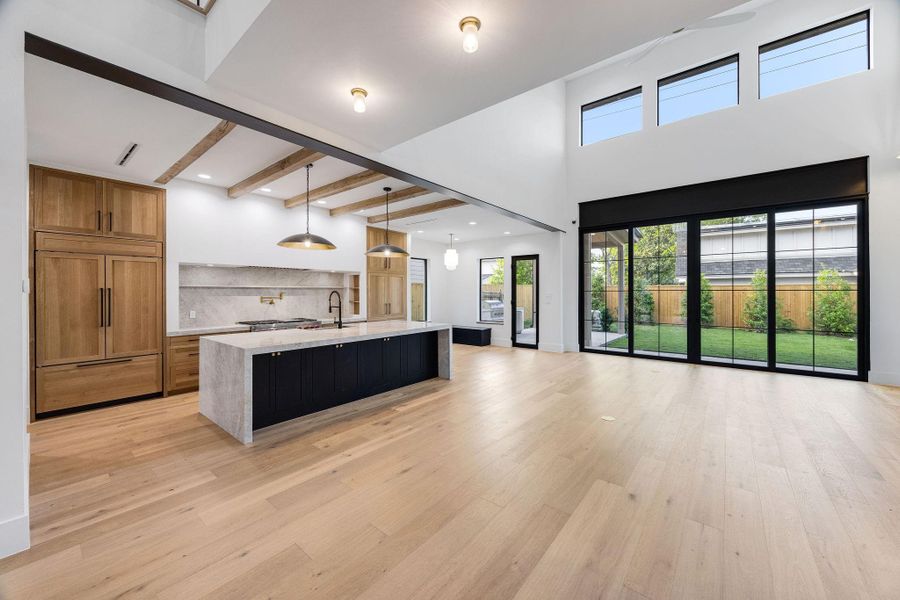 Spacious, unfurnished interior of a new home in , Houston (Image 40).