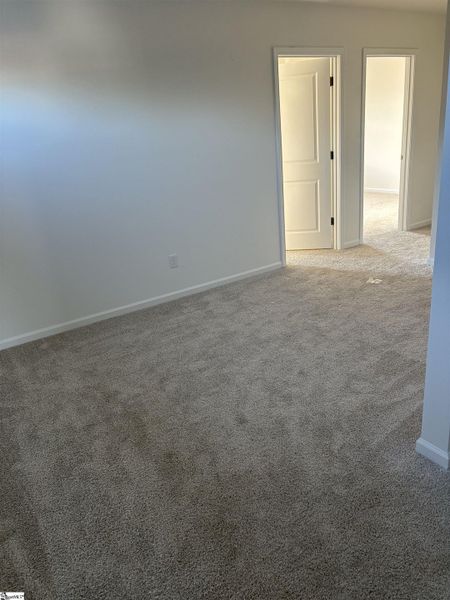 Spacious, unfurnished interior of a new home in Hazelwood, Boiling Springs (Image 11).