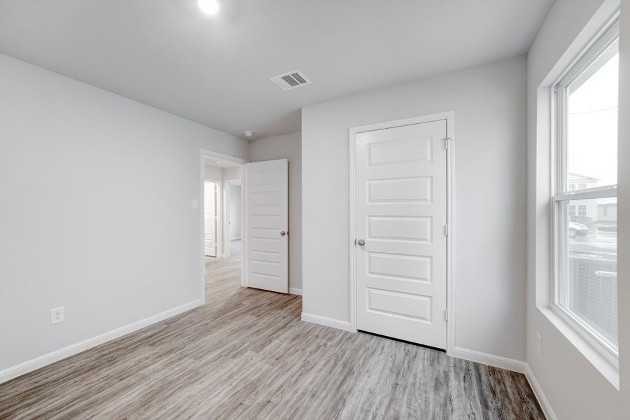 Spacious, unfurnished interior of a new home in Park Central, Mineola (Image 26). Spacious, unfurnished interior of a new home in Park Central, Mineola (Image 26).
