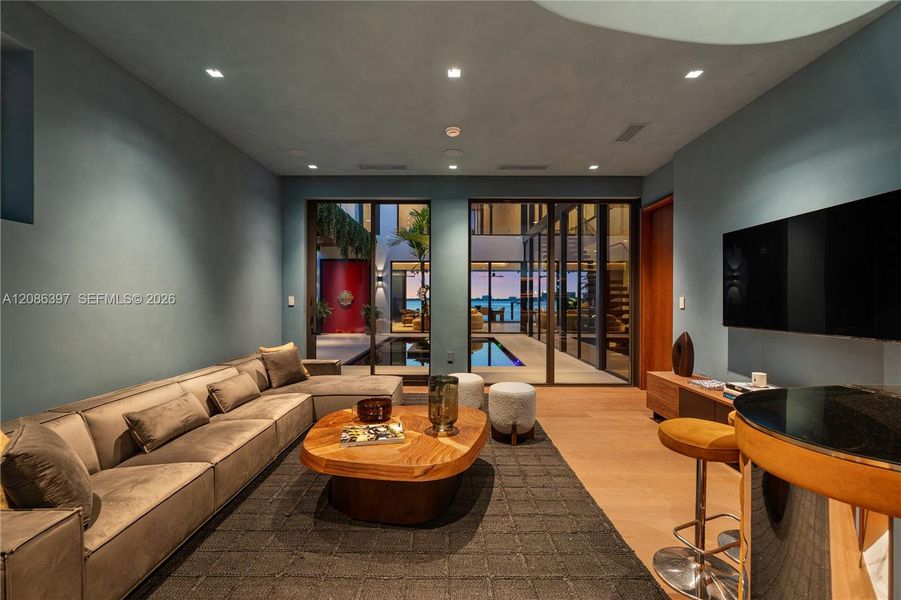 Community amenities in , Miami Beach (Image 40).