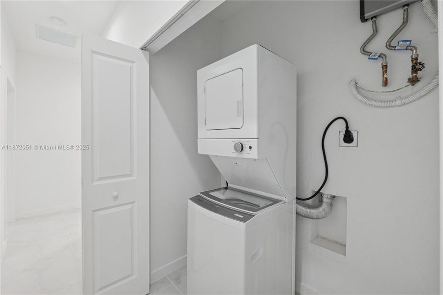 Image 21 of a home in .