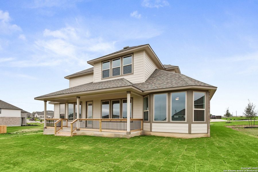Exterior details and patio area of a home in Everly Estates, San Antonio (Image 4).