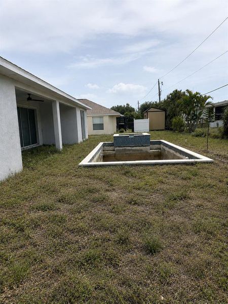 Exterior details and patio area of a home in , Englewood (Image 13).