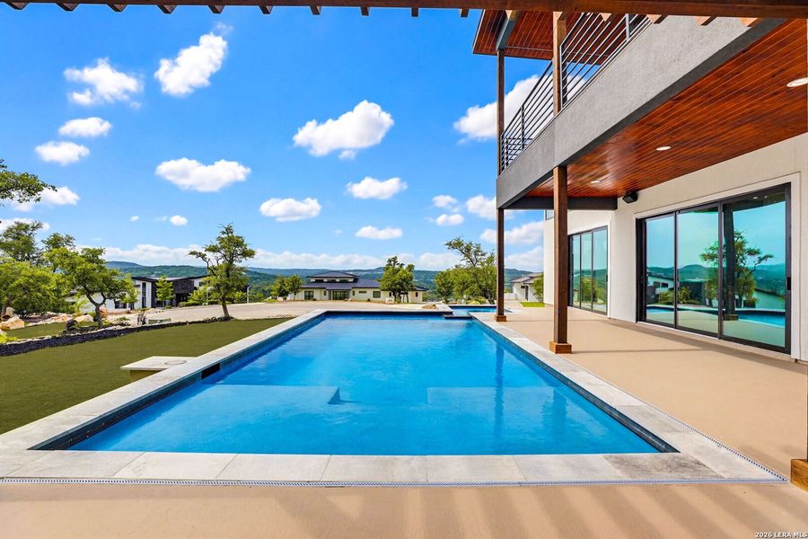 Exterior details and patio area of a home in , San Antonio (Image 4).