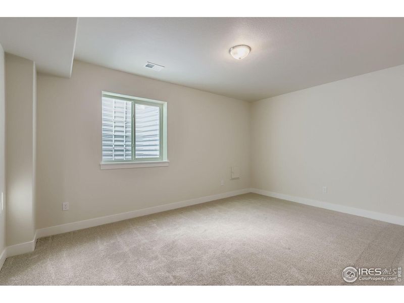 Spacious, unfurnished interior of a new home in Barefoot Lakes, Firestone (Image 23). Spacious, unfurnished interior of a new home in Barefoot Lakes, Firestone (Image 23).