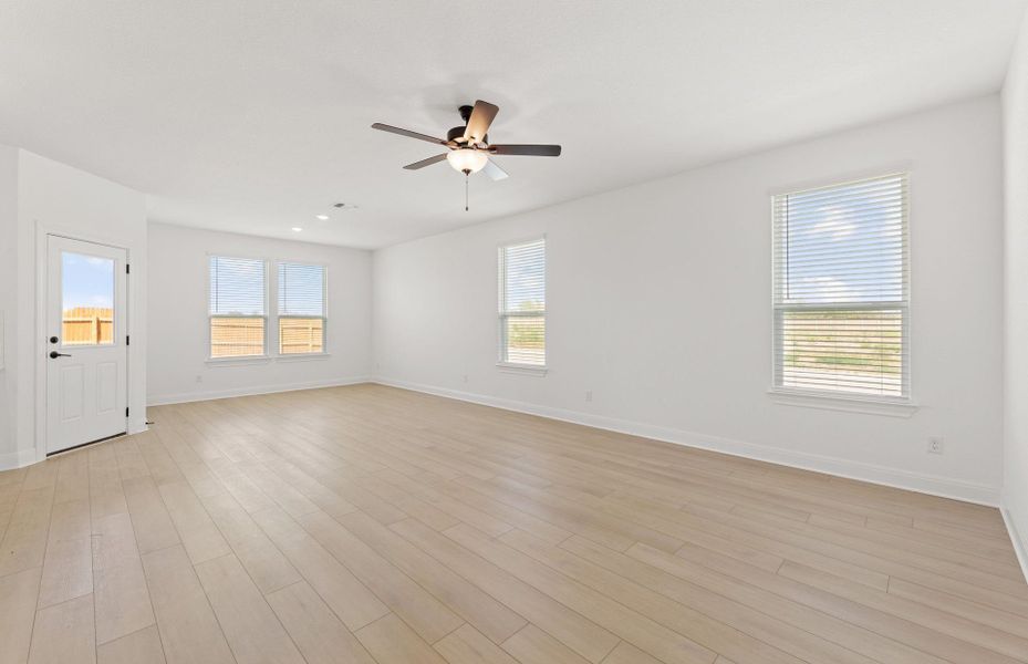 Spacious, unfurnished interior of a new home in Lagos, Manor (Image 14).