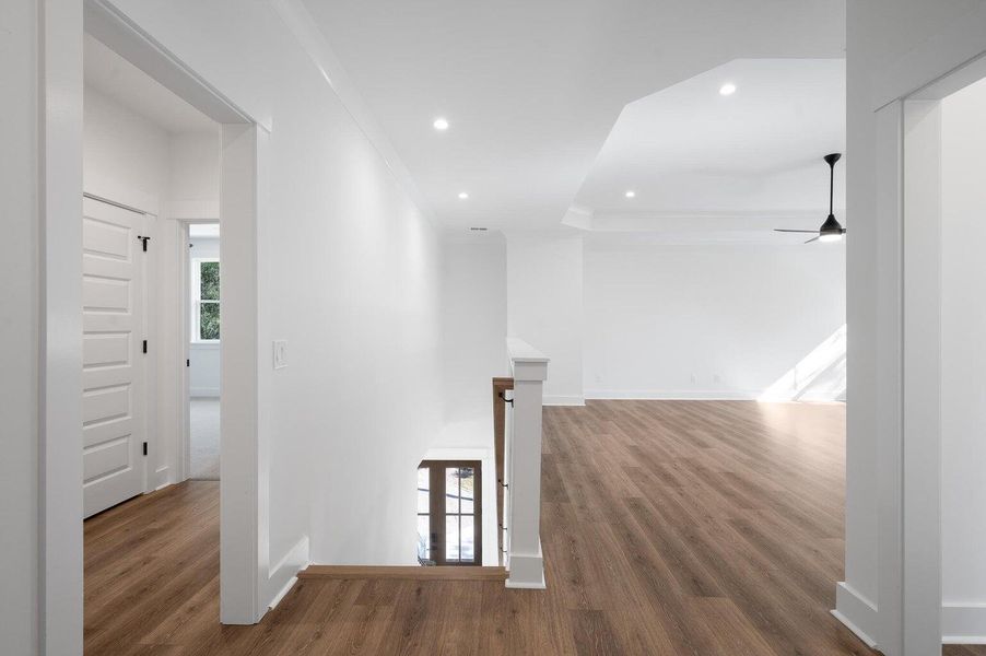 Spacious, unfurnished interior of a new home in , Yonges Island (Image 25).