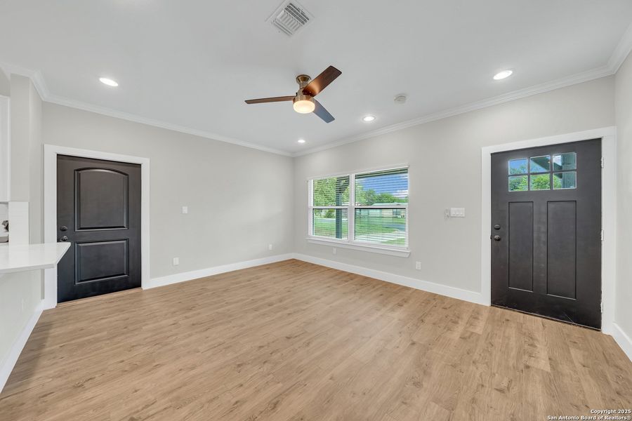 Spacious, unfurnished interior of a new home in , San Antonio (Image 13).