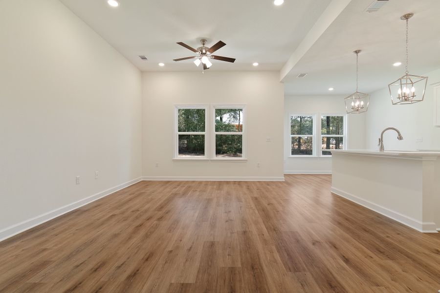 Representative unfurnished interior of a home built from the Maybell I by CJL Homes in Oak Hollow, Crestview (Image 32).
