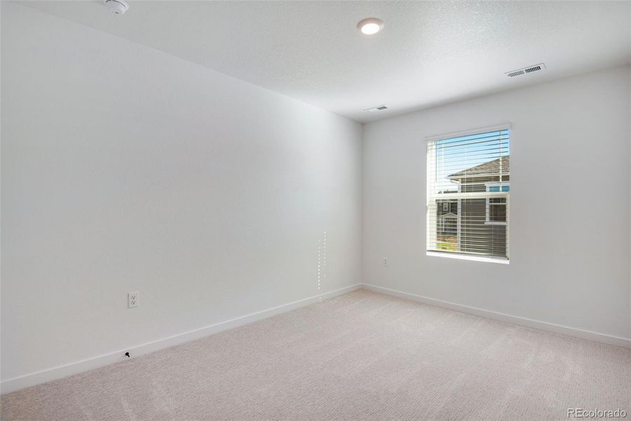 Spacious, unfurnished interior of a new home in Horizon Uptown, Aurora (Image 31). Spacious, unfurnished interior of a new home in Horizon Uptown, Aurora (Image 31).