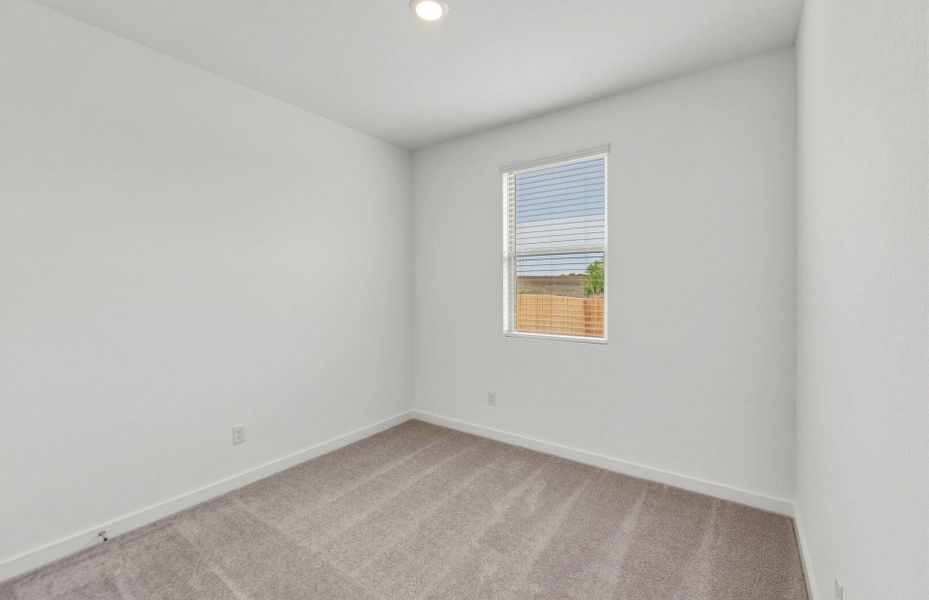 Spacious, unfurnished interior of a new home in Sonterra, Jarrell (Image 23).