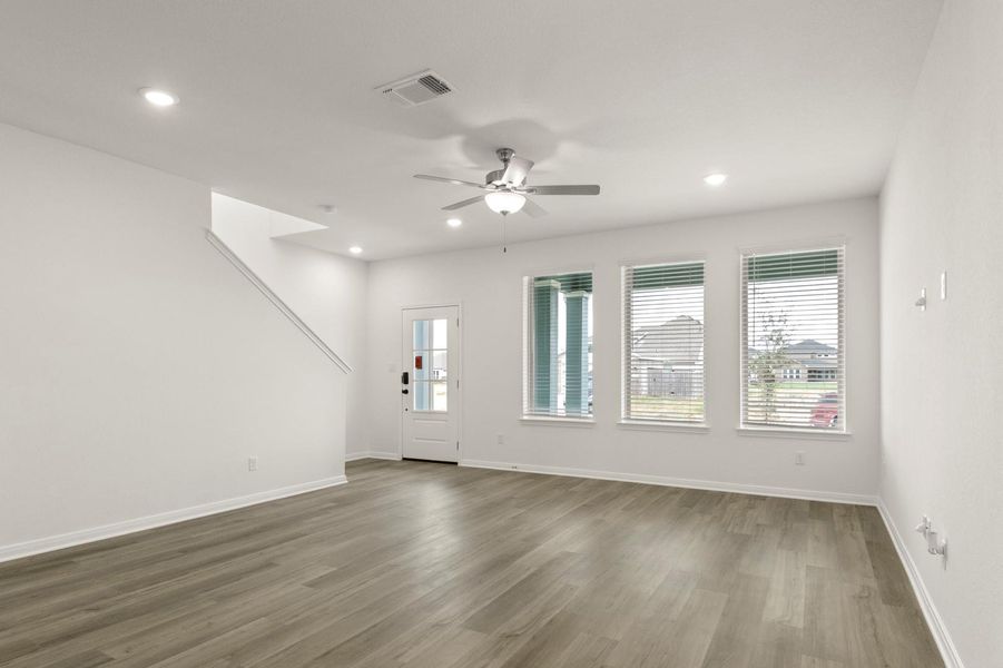 Spacious, unfurnished interior of a new home in Blanco Vista, San Marcos (Image 21).