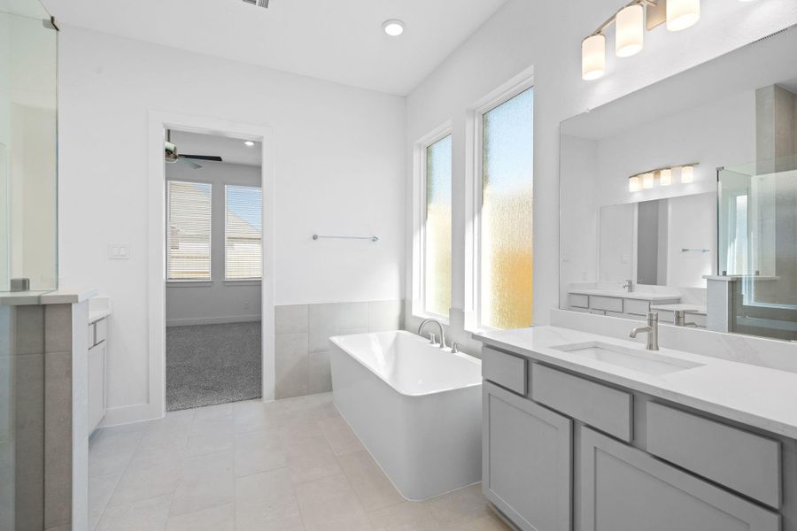 Furnished interior view inside a new home in Attwater, Waller (Image 9).