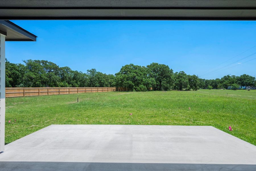 Exterior details and patio area of a home in , Iola (Image 21).