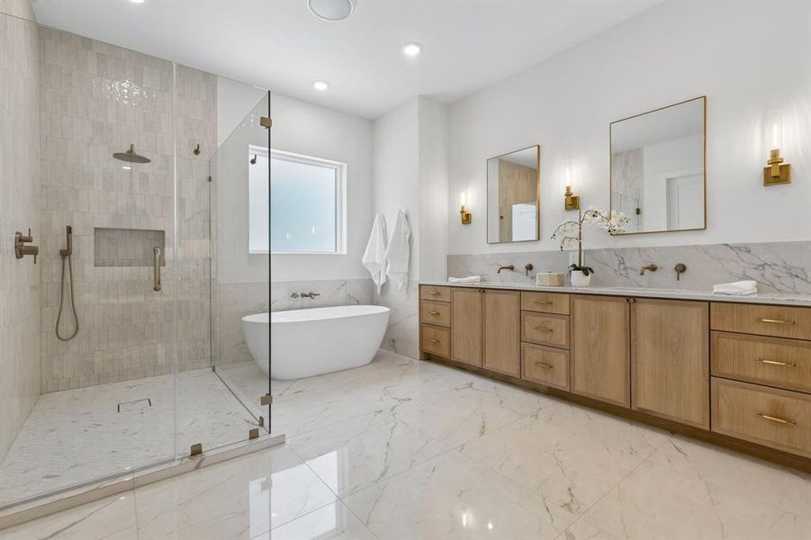 Furnished interior view inside a new home in , Dallas (Image 33).