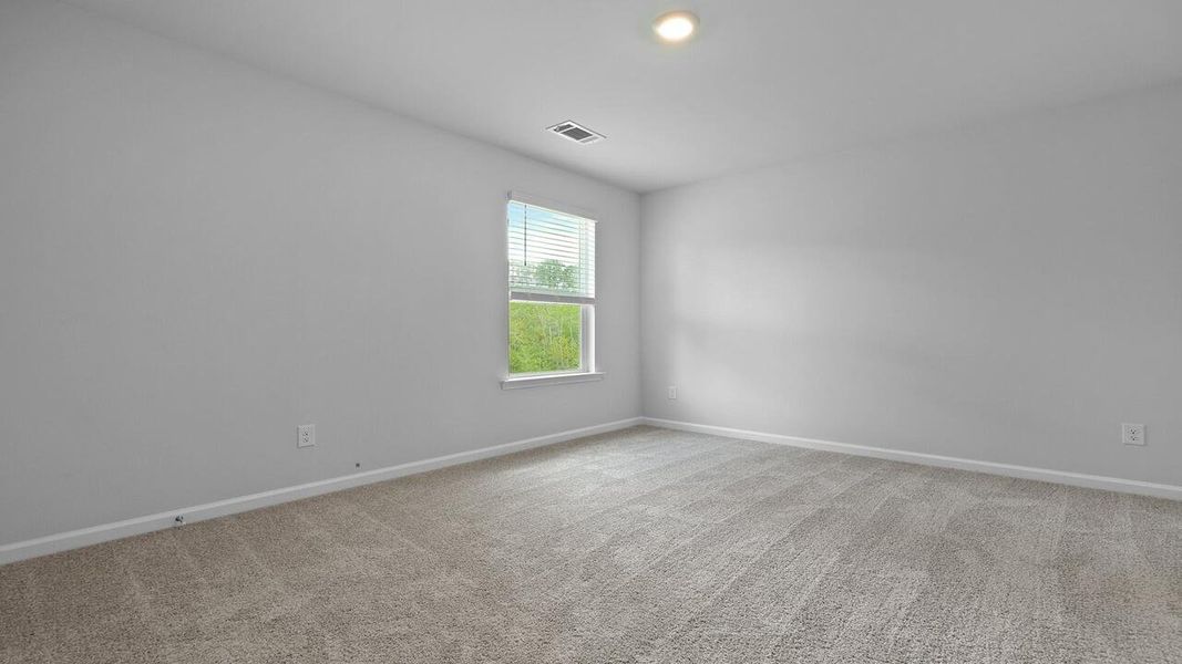 Spacious, unfurnished interior of a new home in Lakeview at Kitfield, Moncks Corner (Image 39).