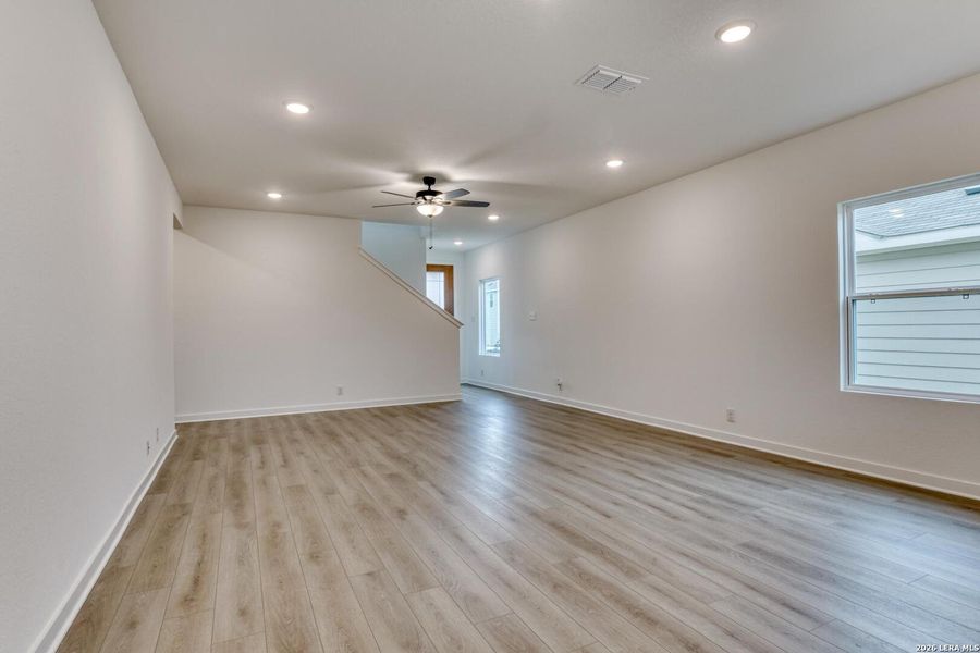 Spacious, unfurnished interior of a new home in Saddlebrook Ranch, Schertz (Image 21).
