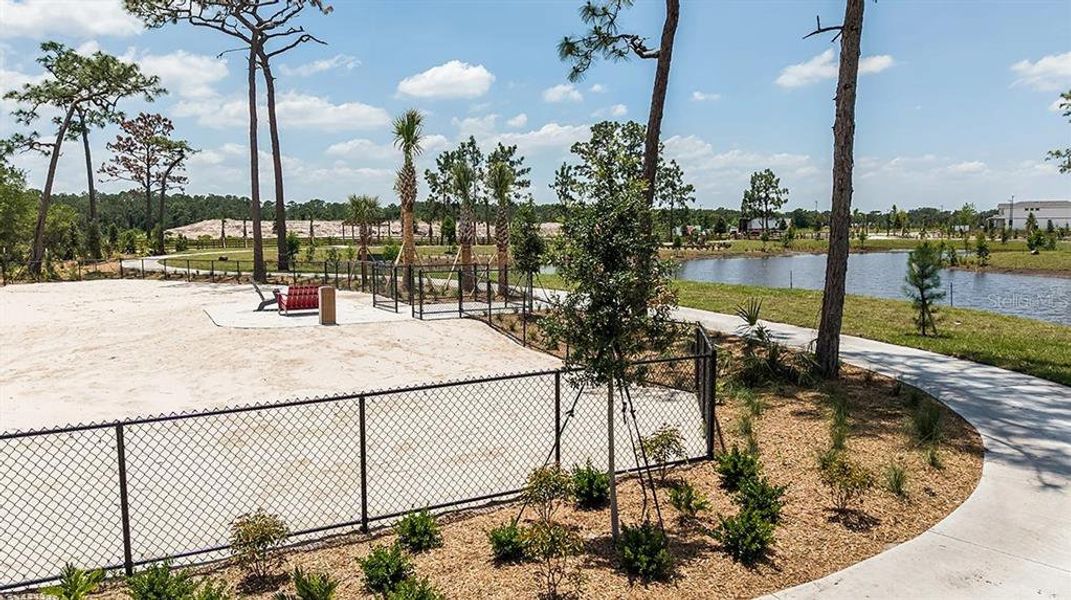 Community amenities in Center Lake Ranch Community Group Page, St. Cloud (Image 33).