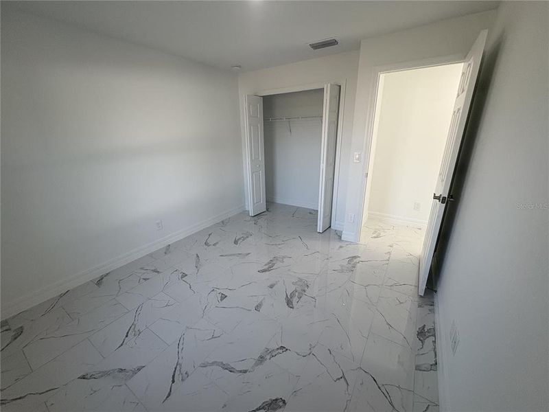 Spacious, unfurnished interior of a new home in , Cape Coral (Image 6).