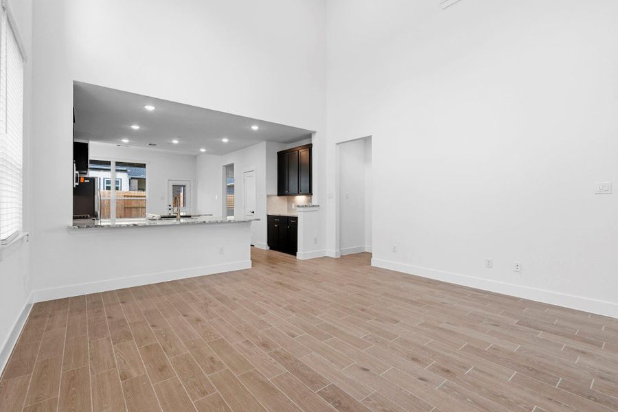 Spacious, unfurnished interior of a new home in Emory Glen, Magnolia (Image 15).