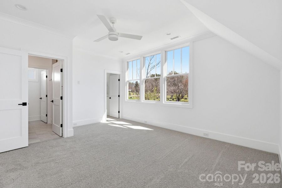 Spacious, unfurnished interior of a new home in , Davidson (Image 21).