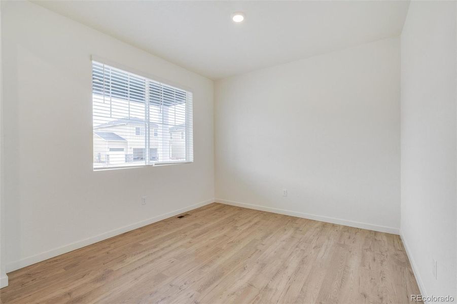 Spacious, unfurnished interior of a new home in Trails at Crowfoot, Parker (Image 17). Spacious, unfurnished interior of a new home in Trails at Crowfoot, Parker (Image 17).