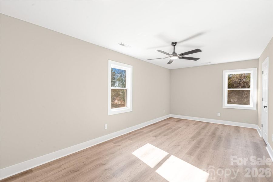 Spacious, unfurnished interior of a new home in , Shelby (Image 14).