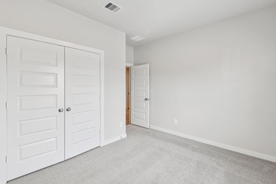 Spacious, unfurnished interior of a new home in Stewart's Ranch, Conroe (Image 29). Spacious, unfurnished interior of a new home in Stewart's Ranch, Conroe (Image 29).