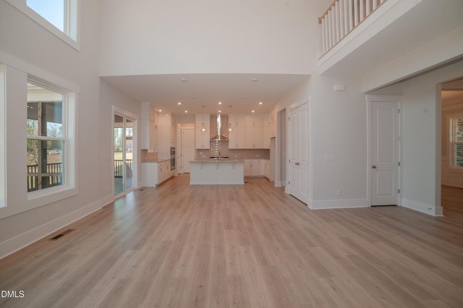 WFDS-0100-00_Buchanan E_Family Room d