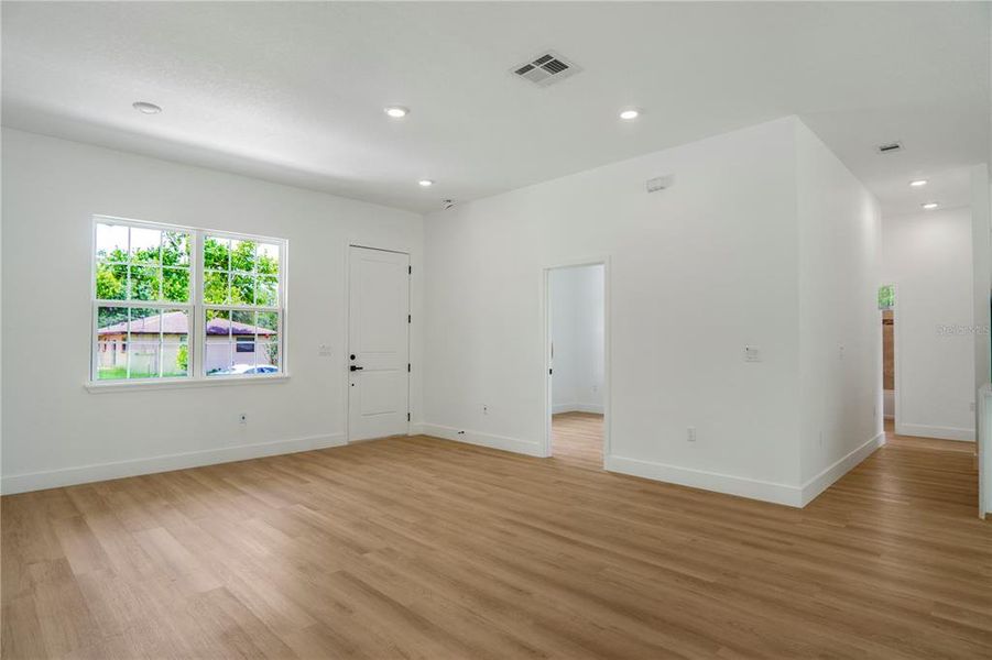 Spacious, unfurnished interior of a new home in , Dunnellon (Image 15). Spacious, unfurnished interior of a new home in , Dunnellon (Image 15).