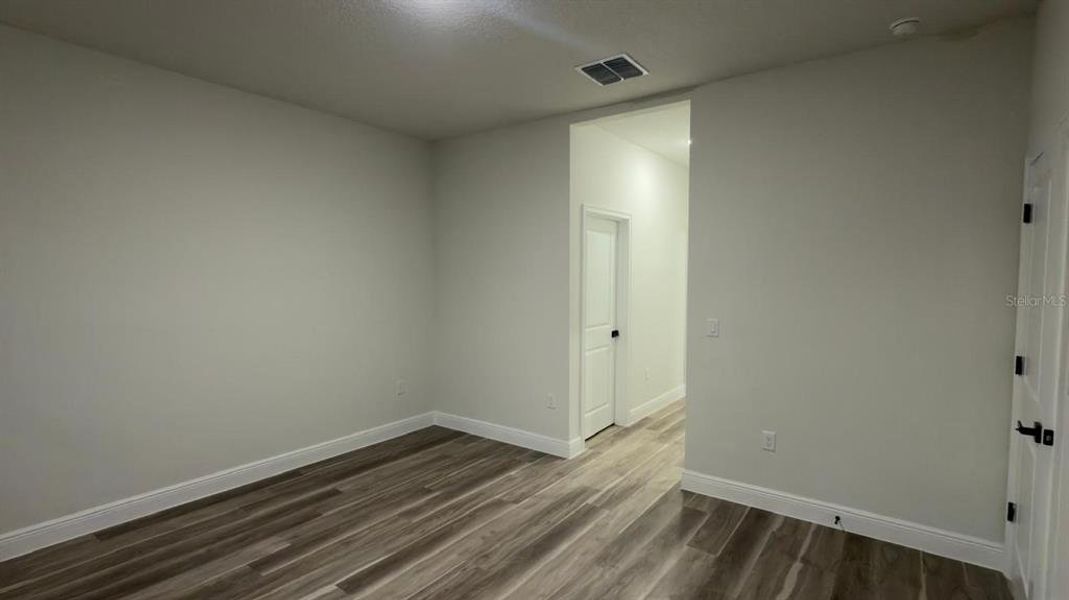 Spacious, unfurnished interior of a new home in , Ocala (Image 19).