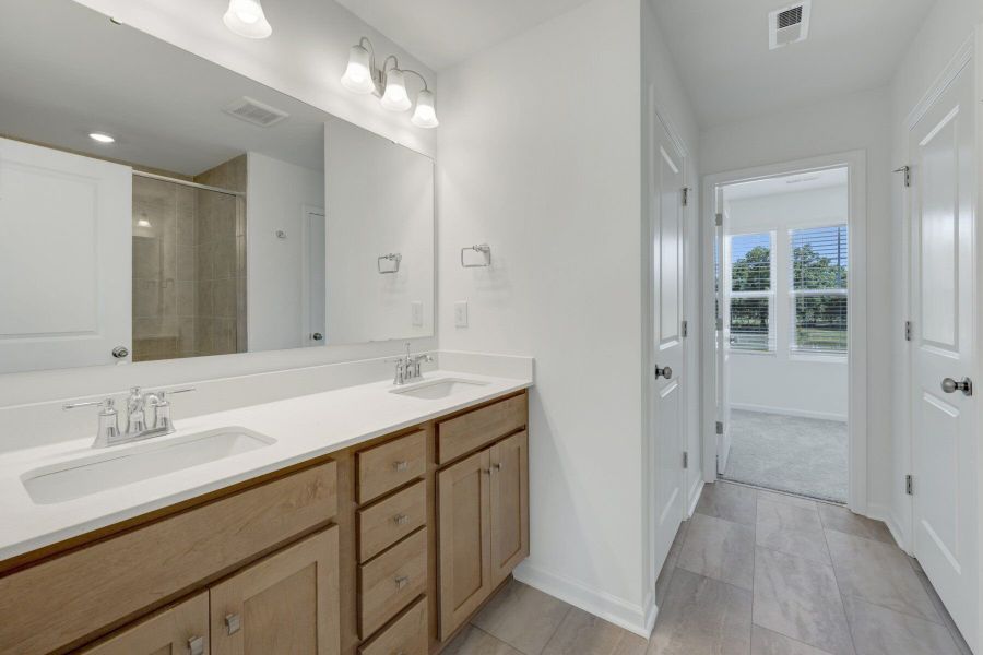 Owner's Bathroom Owner's Bathroom