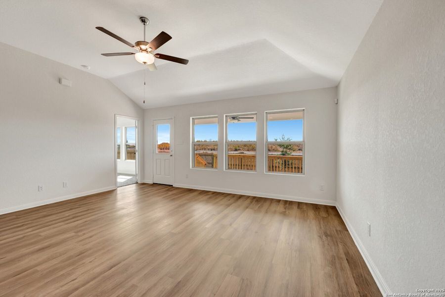 Spacious, unfurnished interior of a new home in Greenspoint Heights, Seguin (Image 36).