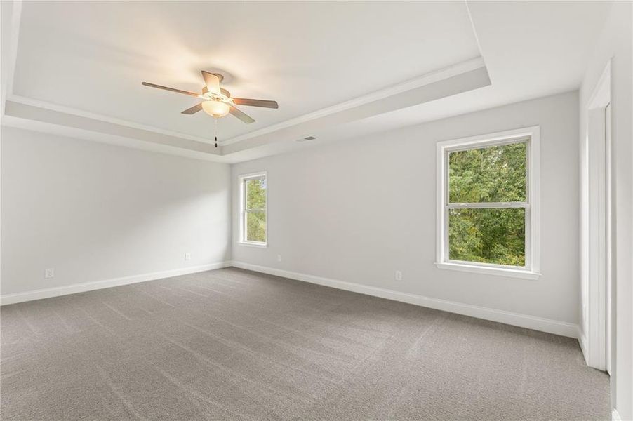 Spacious, unfurnished interior of a new home in Hellen Valley, Braselton (Image 29).