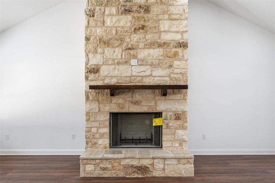 Close-up of interior finishes inside a home in , Waco (Image 19).