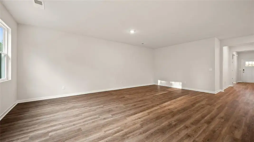 Spacious, unfurnished interior of a new home in Champion's Run, Lithonia (Image 15).