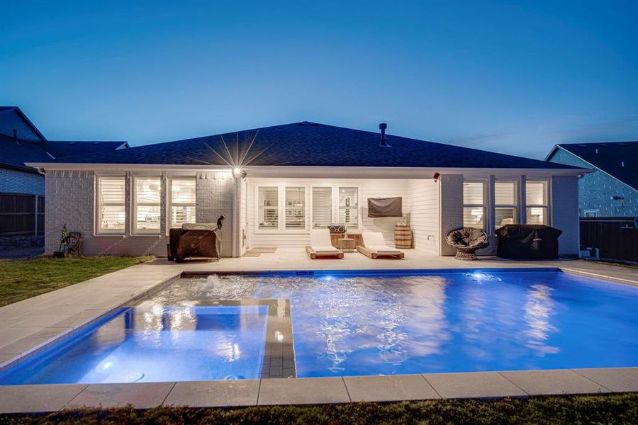 Exterior details and patio area of a home in Sweetgrass, Haslet (Image 4).