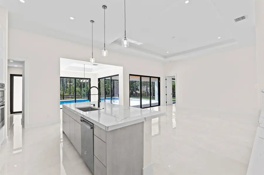 16-web-or-mls-A7405059