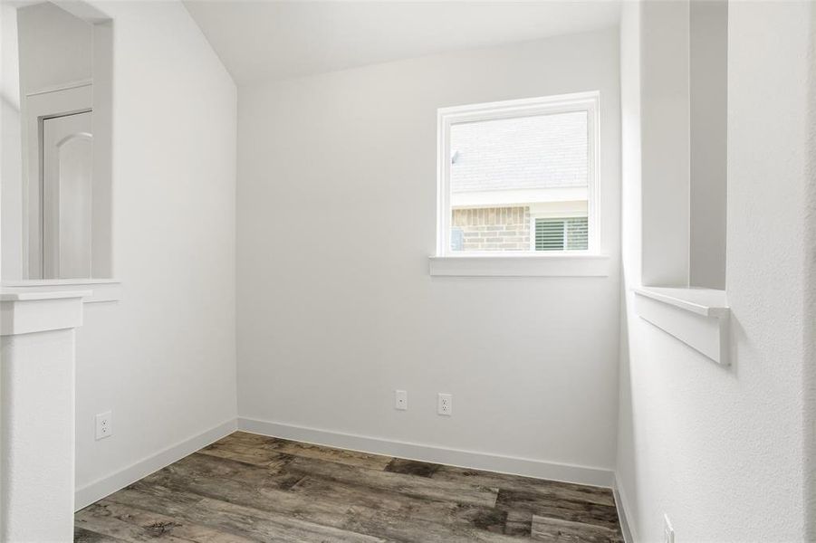 Bonus space near the entry